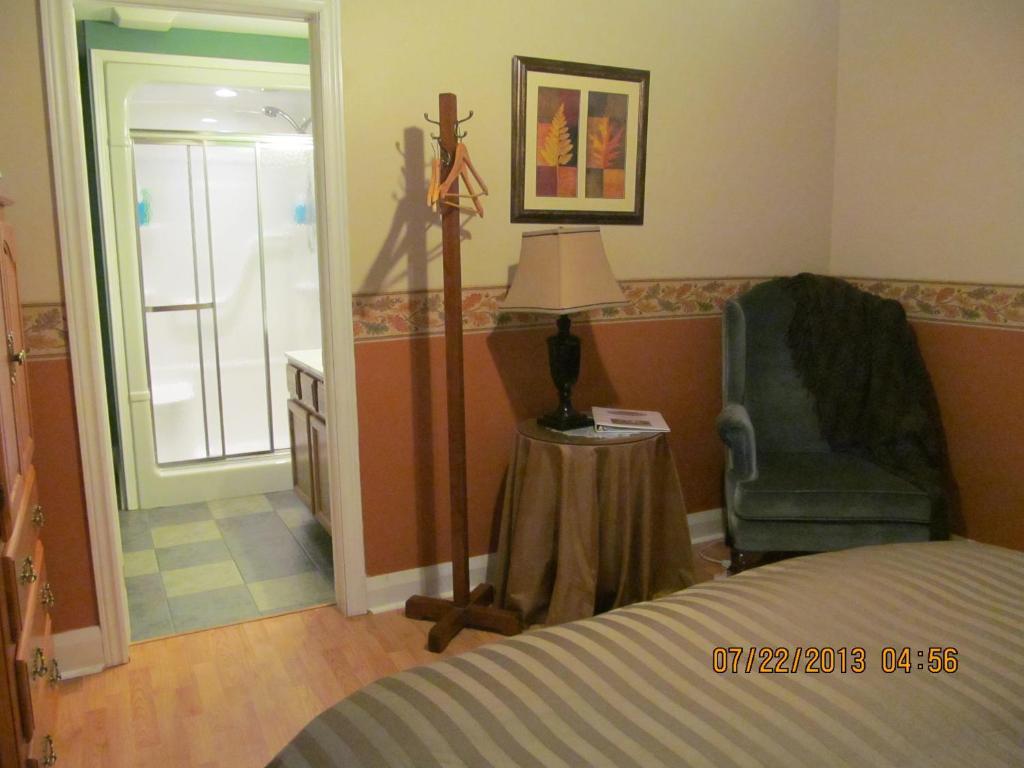 Twin Pines Bed And Breakfast 피터버러 객실 사진